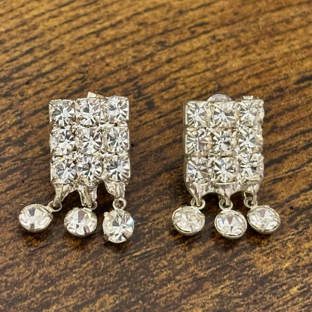Vintage Elegant Silver Crystal Drop Earrings